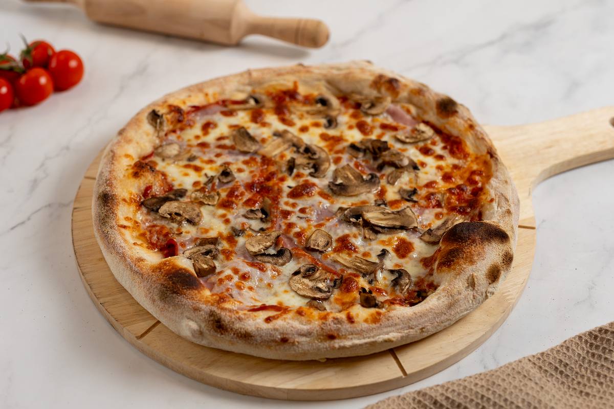 Prosciutto e Funghi
